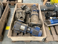 Diverse pompunit en machinedelen - afbeelding 5 van  5