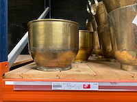 Diverse potten, vazen en lantaarns - afbeelding 8 van  14