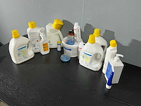 Diverse praktijkvloeistoffen en verbruiksmaterialen - afbeelding 1 van  7