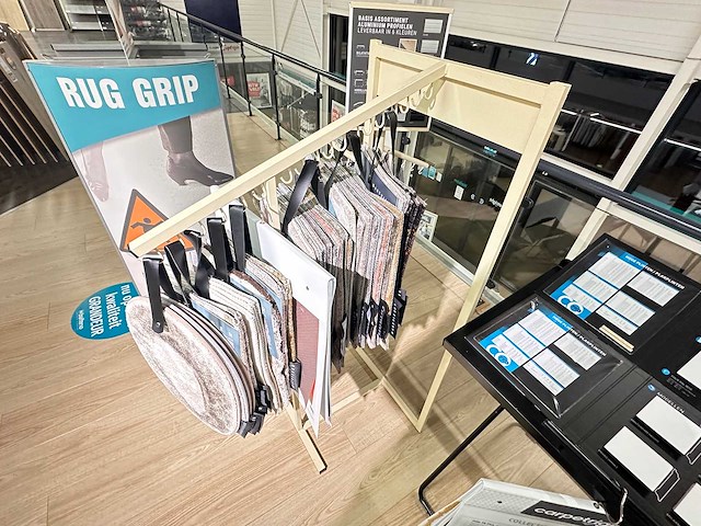 Diverse presentatierekken - afbeelding 5 van  7