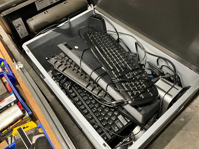 Diverse printers en monitoren - afbeelding 4 van  4