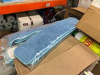 Diverse professionele schoonmaakmiddelen - afbeelding 2 van  7