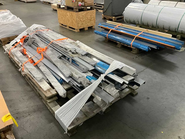 Diverse profielen - afbeelding 1 van  6