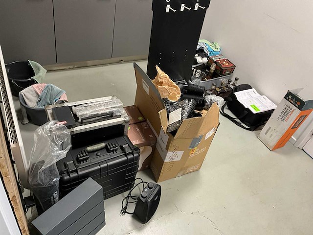 Diverse promotiematerialen en toebehoren - afbeelding 1 van  5