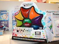 Diverse puzzels en memorylight spellen op schap, ruim 30 stuks. - afbeelding 4 van  4