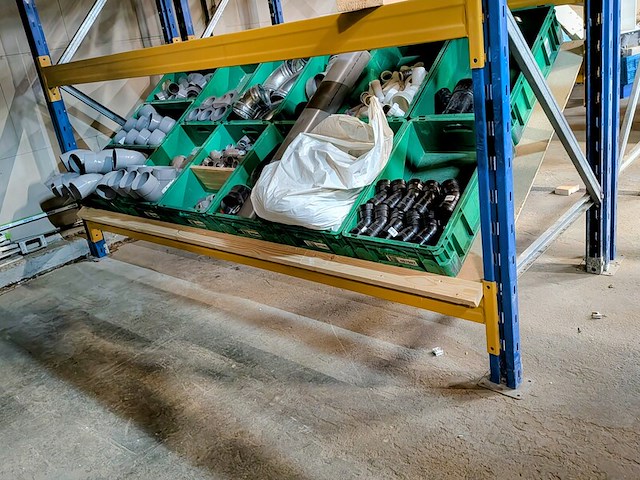 Diverse pvc buismateriaal - afbeelding 12 van  38