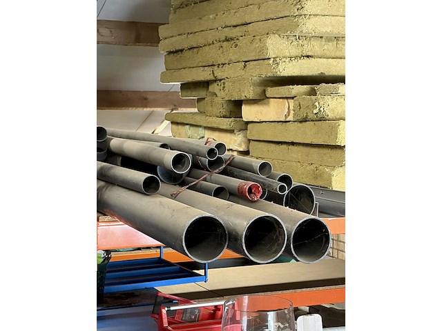 Diverse pvc buizen, deels 5 mtr - afbeelding 2 van  2