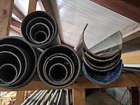 Diverse pvc buizen in stelling - afbeelding 12 van  16