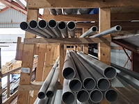 Diverse pvc buizen in stelling - afbeelding 13 van  16