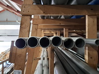 Diverse pvc buizen in stelling - afbeelding 14 van  16