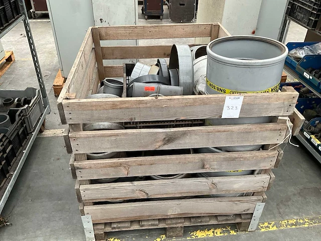 Diverse pvc delen - afbeelding 1 van  5