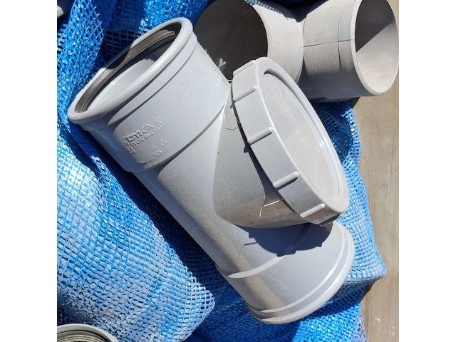 Diverse pvc hulpstukken - afbeelding 4 van  8