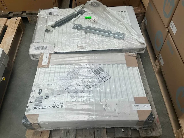Diverse radiators (2x) - afbeelding 1 van  4