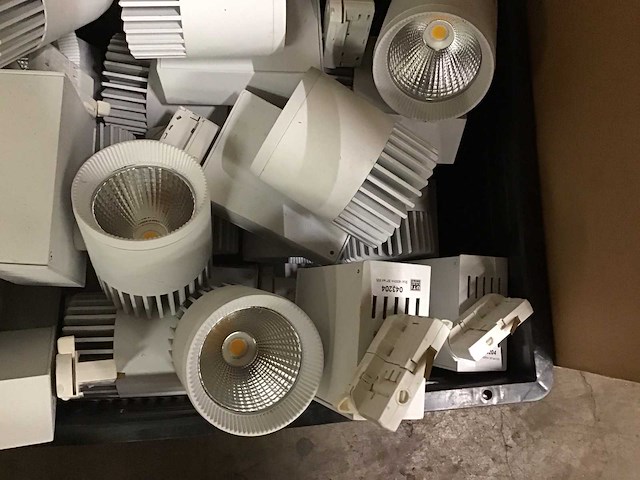 Diverse rails en ledverlichting - afbeelding 4 van  6