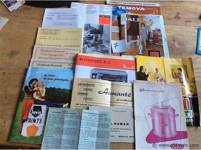 Diverse reclame papieren - afbeelding 1 van  4