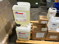 Diverse reinigingsmiddel - afbeelding 2 van  4