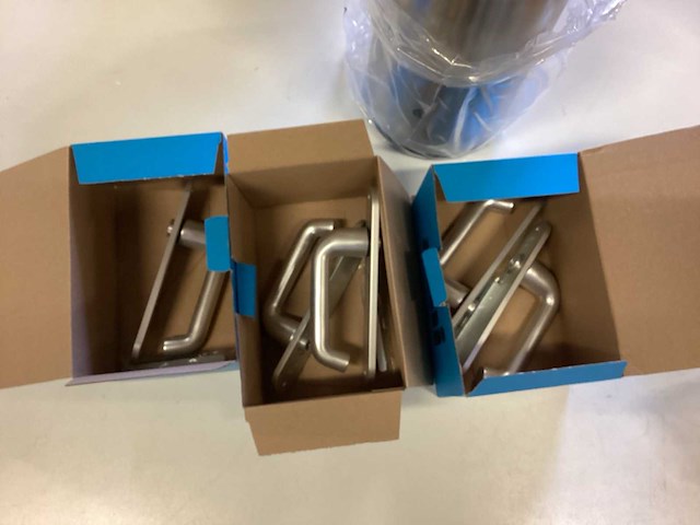 Diverse retourgoederen - afbeelding 4 van  32