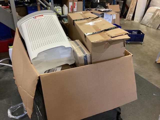 Diverse retourgoederen - afbeelding 25 van  31