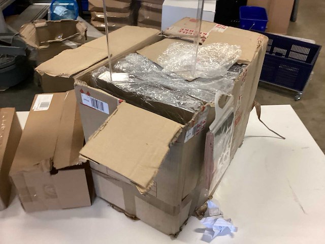 Diverse retourgoederen - afbeelding 26 van  38