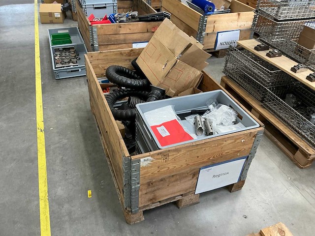 Diverse robotonderdelen - afbeelding 1 van  8