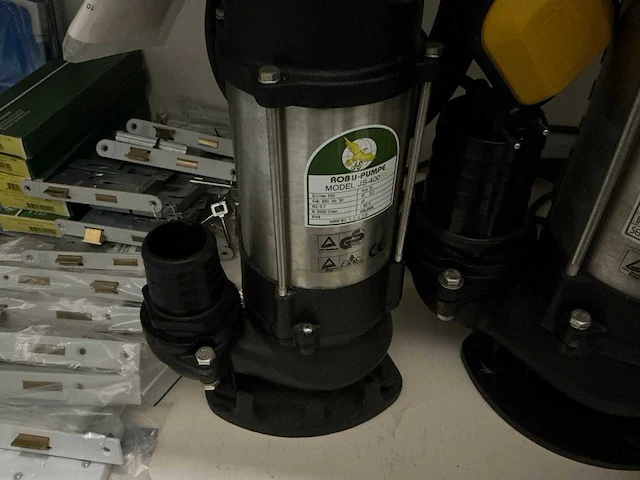 Diverse robu-pumpe dompelpompen (3x) - afbeelding 2 van  4