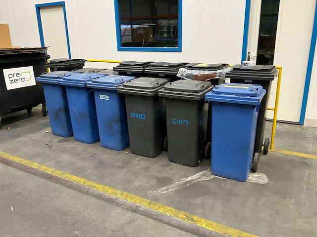 Diverse rolcontainers (13x) - afbeelding 1 van  3