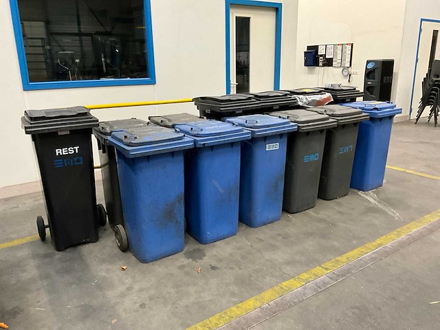Diverse rolcontainers (13x) - afbeelding 2 van  3
