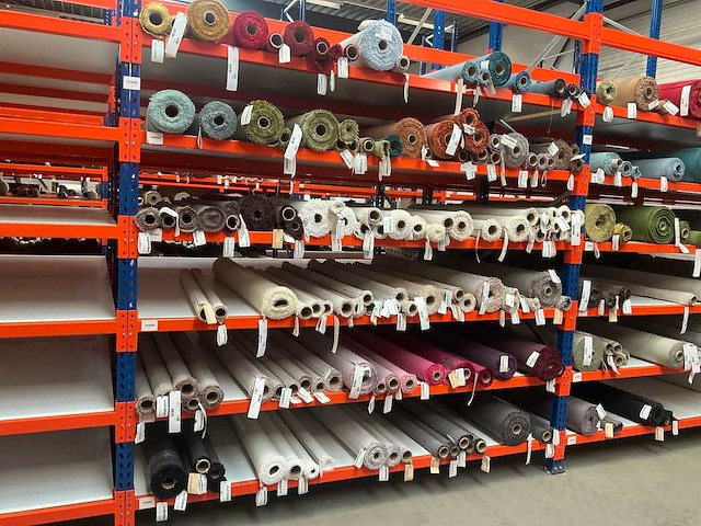 Diverse rollen adventure meubelstof / textiel (120x) - afbeelding 12 van  38