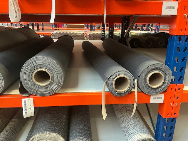 Diverse rollen bruut, smile en jump meubelstof en textiel (75x) - afbeelding 3 van  32