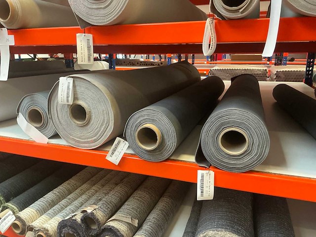 Diverse rollen bruut, smile en jump meubelstof en textiel (75x) - afbeelding 4 van  32