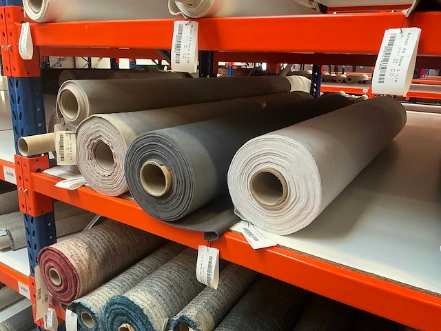 Diverse rollen bruut, smile en jump meubelstof en textiel (75x) - afbeelding 5 van  32