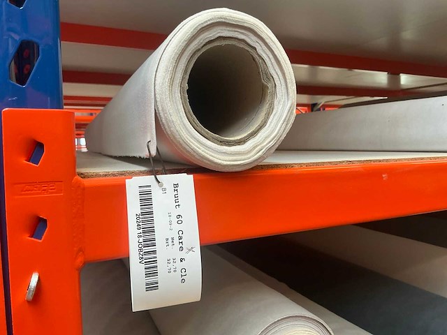 Diverse rollen bruut, smile en jump meubelstof en textiel (75x) - afbeelding 6 van  32