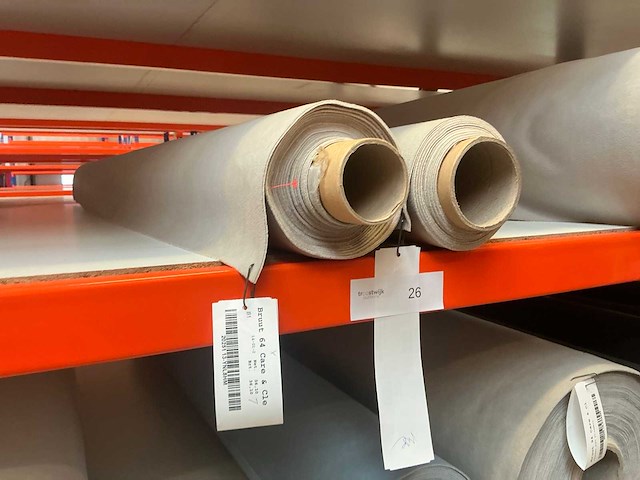 Diverse rollen bruut, smile en jump meubelstof en textiel (75x) - afbeelding 8 van  32