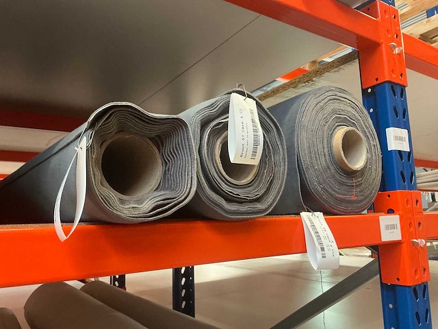 Diverse rollen bruut, smile en jump meubelstof en textiel (75x) - afbeelding 11 van  32