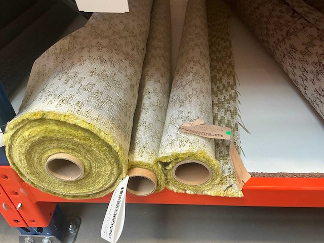 Diverse rollen bruut, smile en jump meubelstof en textiel (75x) - afbeelding 25 van  32