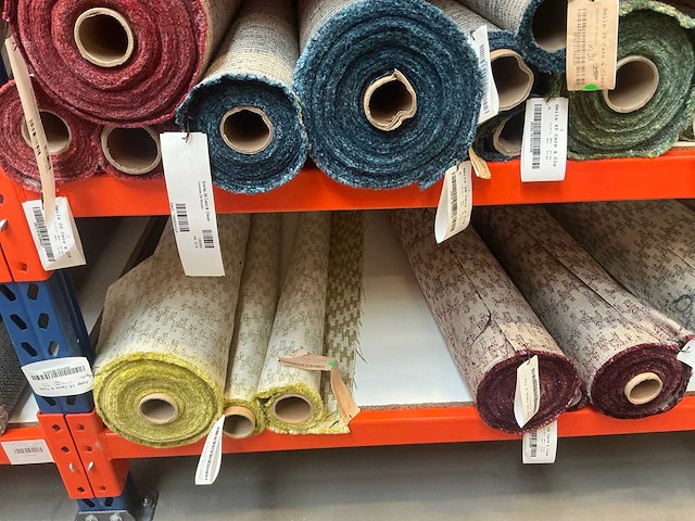 Diverse rollen bruut, smile en jump meubelstof en textiel (75x) - afbeelding 30 van  32