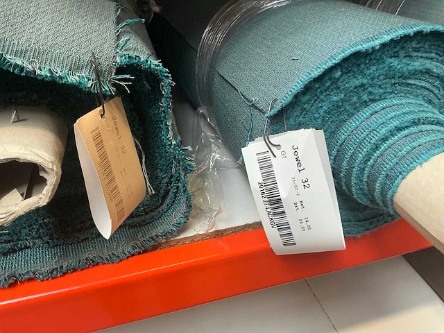 Diverse rollen cracked, jewel meubelstof / textiel (50x) - afbeelding 17 van  18