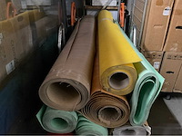 Diverse rollen linoleum ondervloer - afbeelding 3 van  7