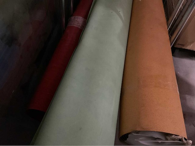 Diverse rollen linoleum ondervloer - afbeelding 4 van  7