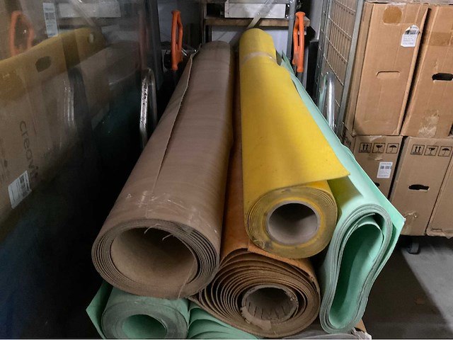 Diverse rollen linoleum ondervloer - afbeelding 7 van  7