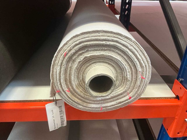 Diverse rollen meubelstof / textiel (18x) en 21 rollen kindermann meubelstof in doos - afbeelding 4 van  38
