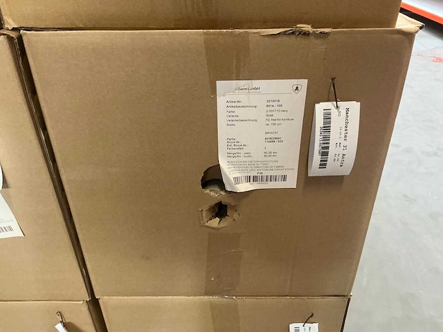 Diverse rollen meubelstof / textiel (18x) en 21 rollen kindermann meubelstof in doos - afbeelding 11 van  38