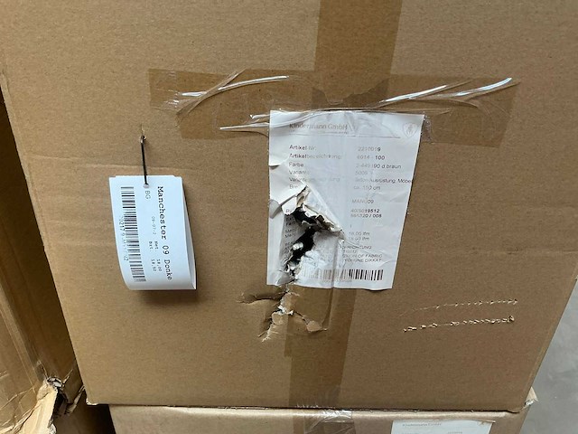 Diverse rollen meubelstof / textiel (18x) en 21 rollen kindermann meubelstof in doos - afbeelding 24 van  38