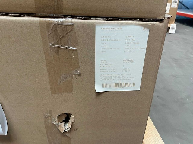 Diverse rollen meubelstof / textiel (18x) en 21 rollen kindermann meubelstof in doos - afbeelding 26 van  38