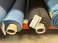 Diverse rollen meubelstof / textiel (18x) en 21 rollen kindermann meubelstof in doos - afbeelding 35 van  38