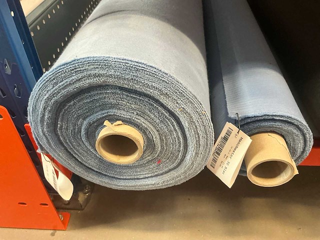 Diverse rollen meubelstof / textiel (18x) en 21 rollen kindermann meubelstof in doos - afbeelding 36 van  38