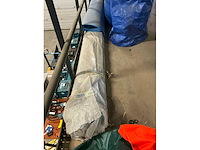 Diverse rollen noppenfolie, polycarbonaat en grondzeil - afbeelding 5 van  7