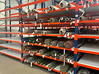 Diverse rollen pleasure, passion meubelstof / textiel (60x) - afbeelding 1 van  43