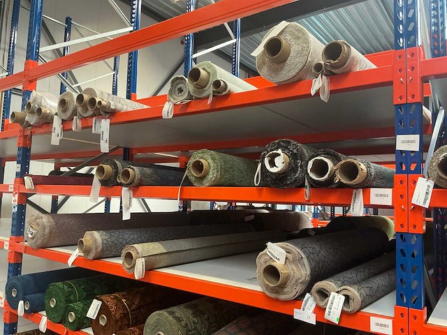 Diverse rollen pleasure, passion meubelstof / textiel (60x) - afbeelding 12 van  43