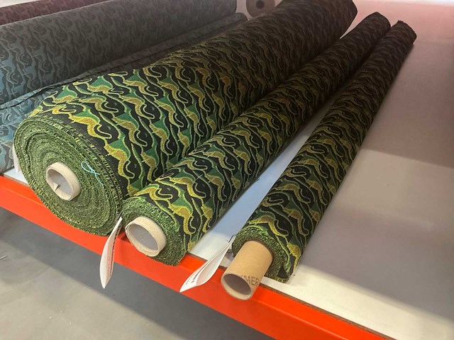 Diverse rollen pleasure, passion meubelstof / textiel (60x) - afbeelding 33 van  43